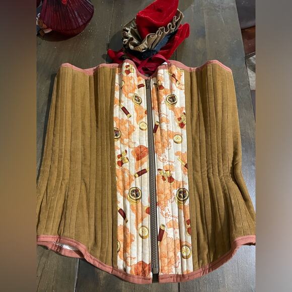 Custom Victorian corset and tailcoat - Picture 11 of 12